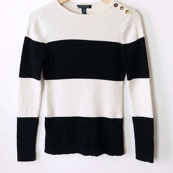 Ralph Lauren Sweaters - Ralph Lauren like new sweater size M there is still plastic tag on the label !